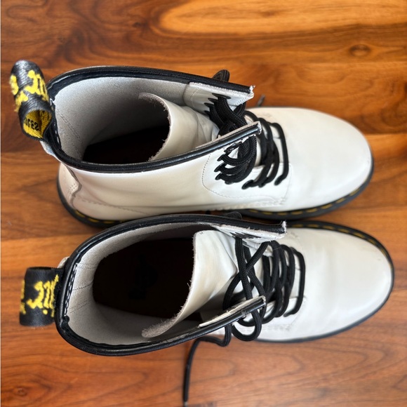 Dr Martens Women’s size 7/38, USED - Picture 15 of 17